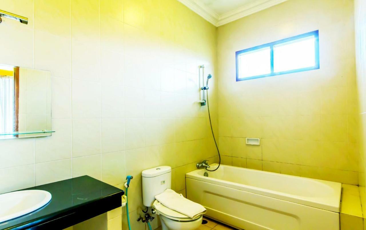 Puri Bernadi Guest House Lembang Eksteriør bilde
