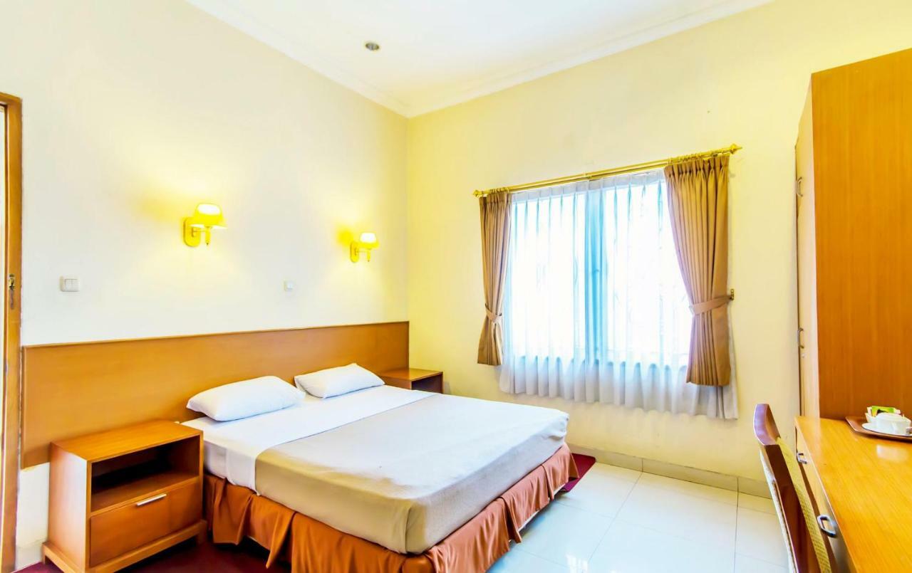 Puri Bernadi Guest House Lembang Eksteriør bilde