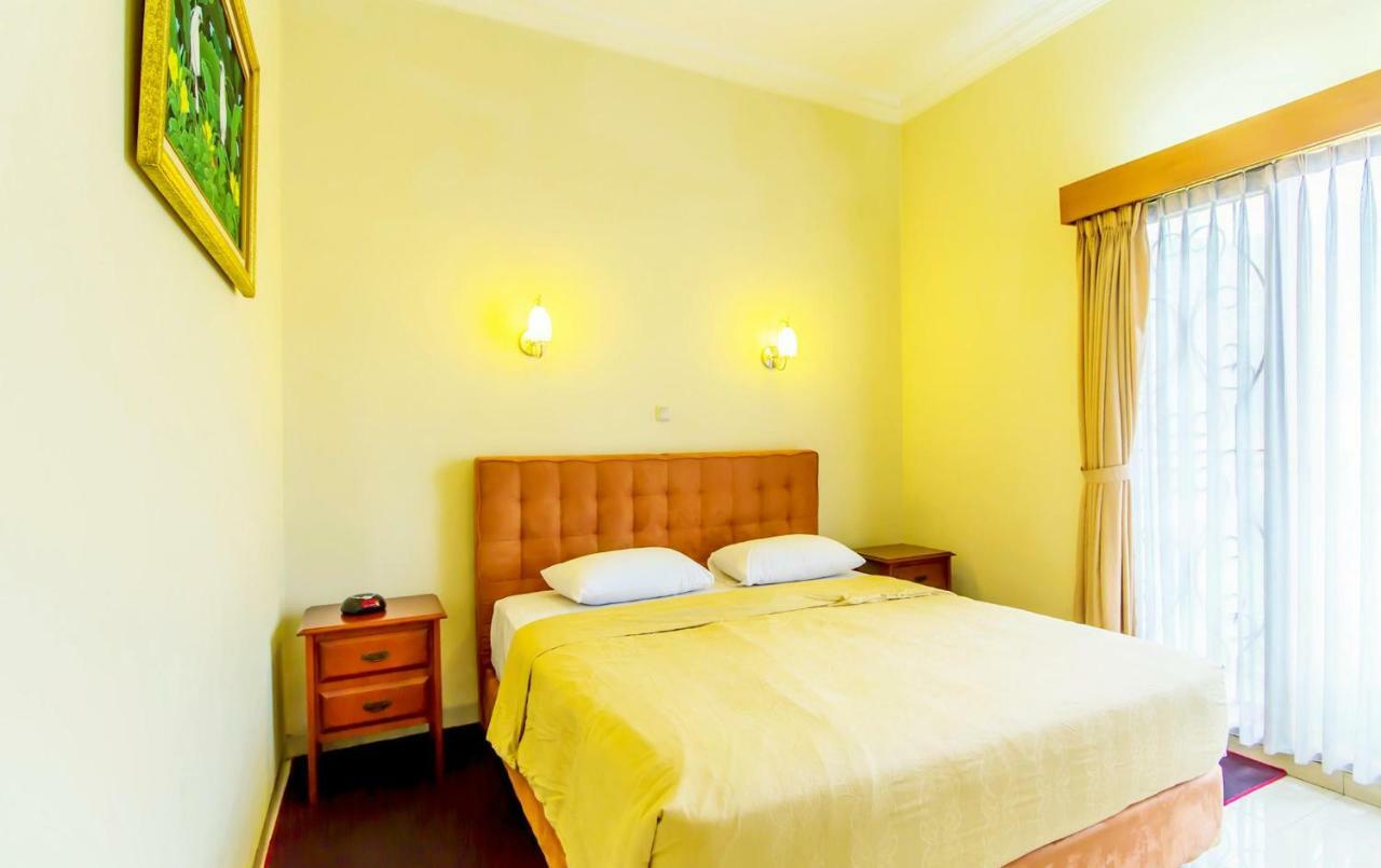 Puri Bernadi Guest House Lembang Eksteriør bilde